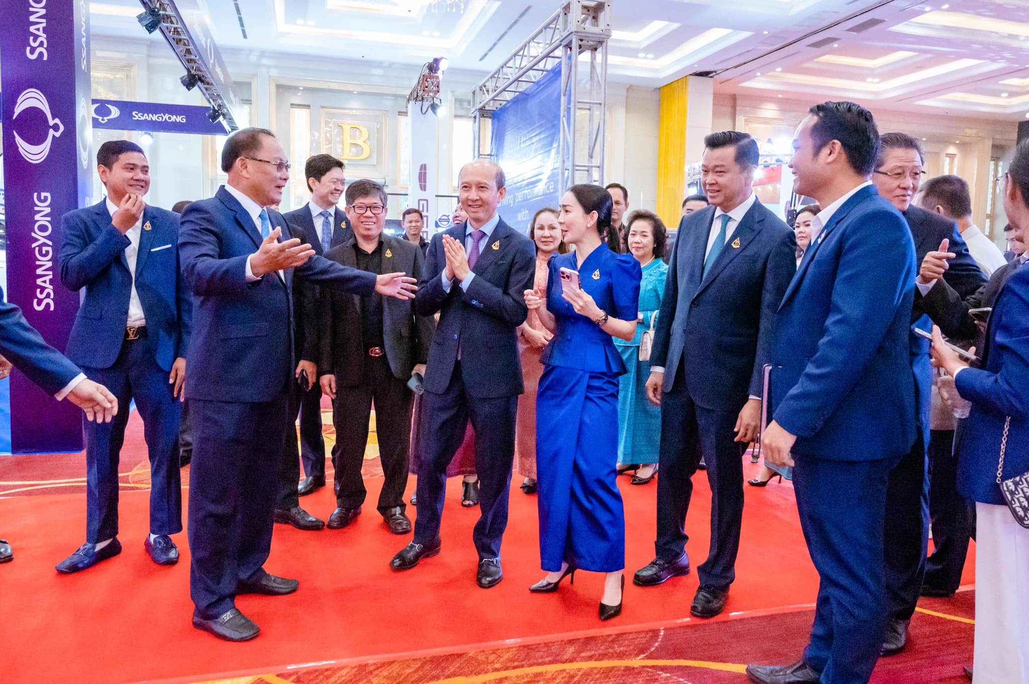 Neak Ouknha Kuon Thida.jpg